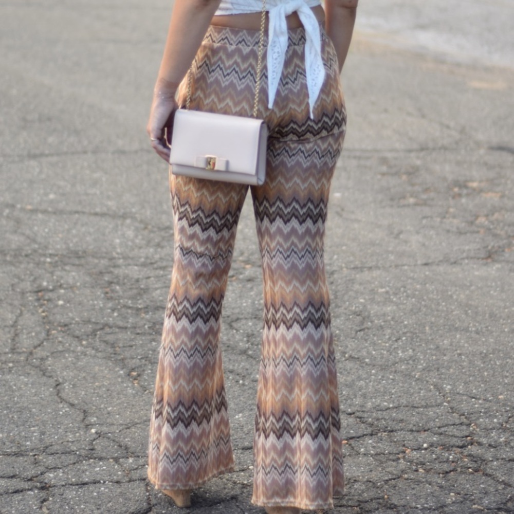FOREVER 21 Early 2010s Pull-on Chevron Patterned Flared Pants